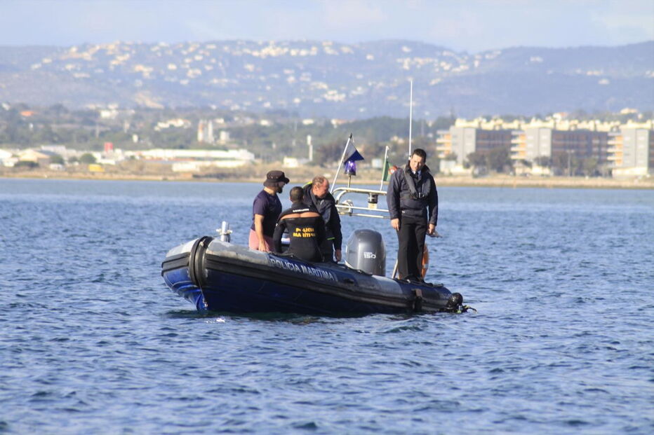 Buscas realizaram-se ao longo da tarde de ontem, sem sucesso, e hoje vão continuar mas apenas em terra 