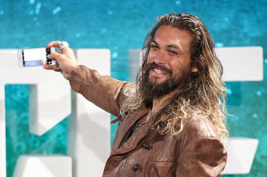O ator havaiano Jason Momoa, de 38 anos, está em 2.º lugar da lista dos homens mais bonitos do mundo