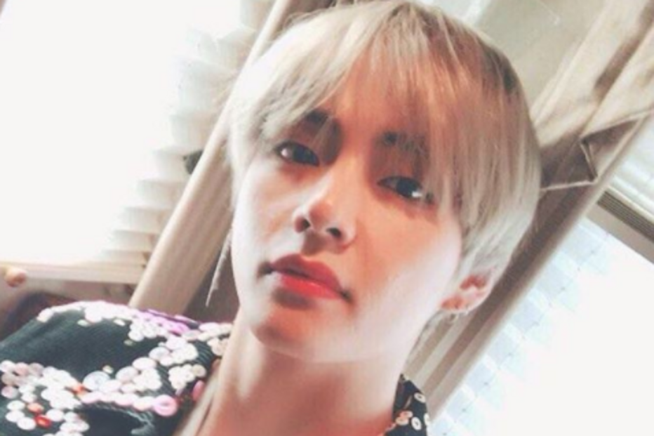 Kim Tae-hyung, de 22 anos, lidera a lista dos 100 homens mais bonitos do mundo. O cantor sul-coreano, conhecido por V, integra a boys band BTS, formada pela Big Hit Entertainment em 2013
