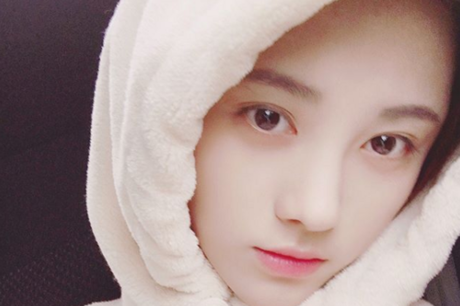 A cantora chinesa Ju Jingyi , de 23 anos, aparece em 8.º lugar da lista das mulheres mais bonitas do mundo