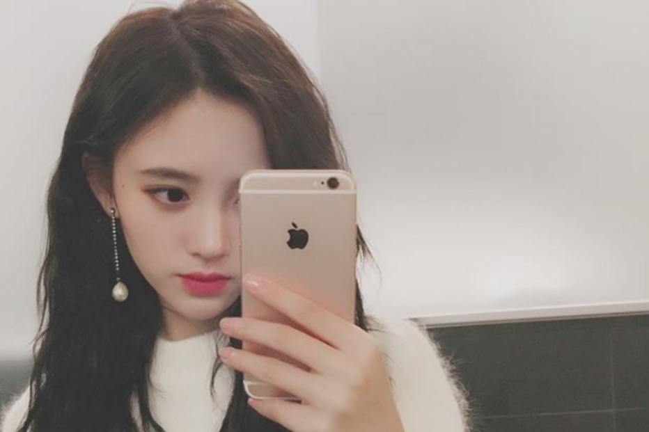 A cantora chinesa Ju Jingyi , de 23 anos, aparece em 8.º lugar da lista das mulheres mais bonitas do mundo