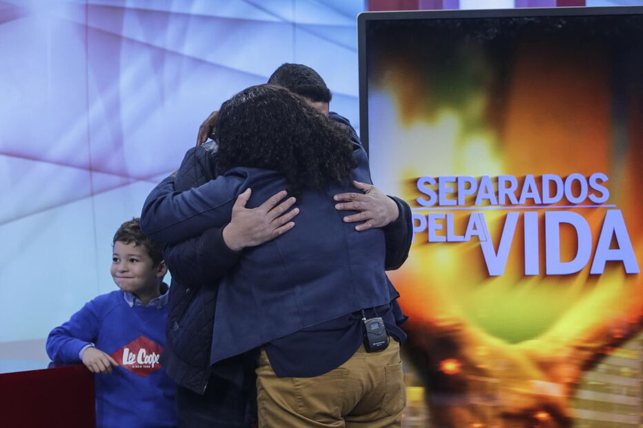 Paulo Infante e um dos filhos com Isabel Amador: a tia do atual autarca de Castelejo, Fundão, não escondeu a emoção