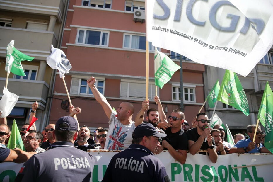 Guardas prisionais protestam em outubro de 2017