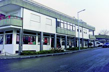  Proprietária de loja impede roubo