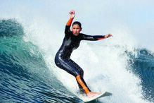 Tânia Oliveira foi vice-campeã nacional de surf aos 18 anos e era apontada como uma estrela em ascensão