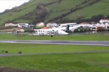 Avião da Sata na Ilha das Flores