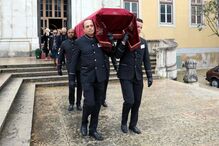 Dor e emoção no último adeus a Guida Maria