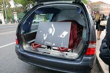 Dor e emoção no último adeus a Guida Maria