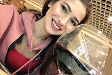 Olivia Nova, de 20 anos, foi encontrada morta em casa