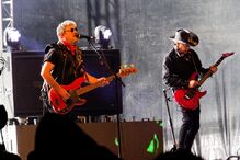 Xutos & Pontapés atuaram na praça dos Pescadores, em Albufeira, na noite de Passagem de Ano. Foi o primeiro, e até agora único, concerto sem Zé Pedro