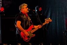 Xutos & Pontapés atuaram na praça dos Pescadores, em Albufeira, na noite de Passagem de Ano. Foi o primeiro, e até agora único, concerto sem Zé Pedro