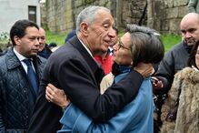 Marcelo conforta populares de Tondela