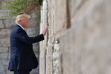 22 de maio - Donald Trump visita o Muro das Lamentações, em Jerusalém