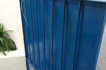 Cão morre preso em gradeamento