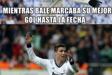 Memes gozam com Ronaldo por ser ver ao espelho com telefone