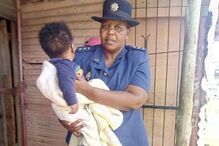 policia, áfria do sul, resgate, crianças