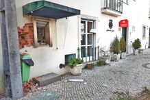 Explosão na caixa multibanco provocou danos no edifício da Junta de Freguesia em Ribeira de Frades, Coimbra  