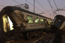 Descarrilamento de comboio provoca três mortos em Milão