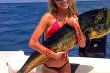 Emily Riemer tem 23 anos e é modelo e pescadora de alta competição