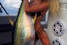 Emily Riemer tem 23 anos e é modelo e pescadora de alta competição