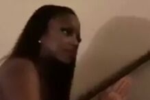 Mulher fez-se passar por boneca sexual