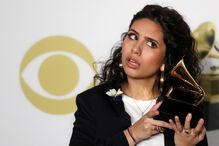 Alessia Cara venceu o troféu de 
