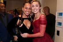 Alicia Keys e Miley Cyrus