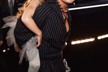 A cantora Pink e a filha Willow Hart 