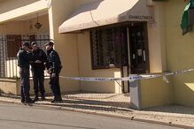 esfaqueada, roubo, assalto, charcutaria, Loures, Lisboa