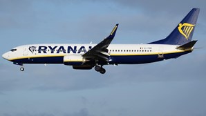 Passageiro apanhado a masturbar-se durante voo da Ryanair 