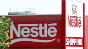 Relatório conclui que marca Nestlé adiciona açúcar a produtos alimentares vendidos a países pobres 