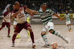 Sporting bate Fundão nas 'meias' da Taça da Liga de futsal