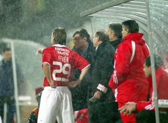 Esse jogador morreu em campo sorrindo!😭 #Benfica #jogo #futebol