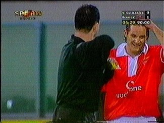 Esse jogador morreu em campo sorrindo!😭 #Benfica #jogo #futebol