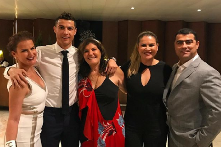 Ronaldo festeja aniversário de Dolores e Ano Novo na Madeira