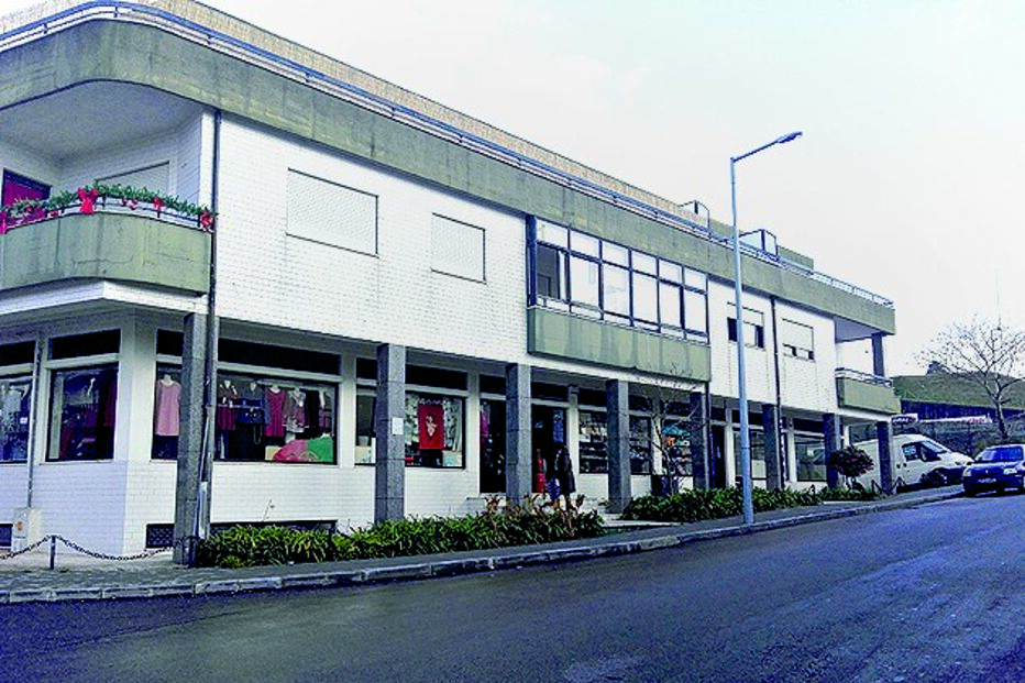  Proprietária de loja impede roubo