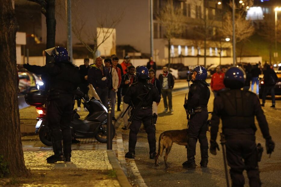 As imagens que marcam o dérbi antes do apito inicial