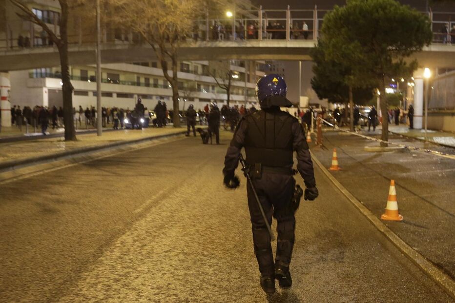 As imagens que marcam o dérbi antes do apito inicial