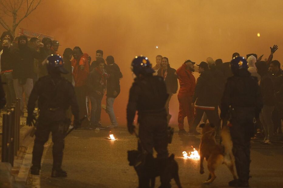 As imagens que marcam o dérbi antes do apito inicial