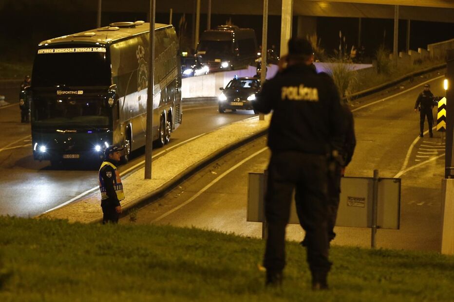 As imagens que marcam o dérbi antes do apito inicial