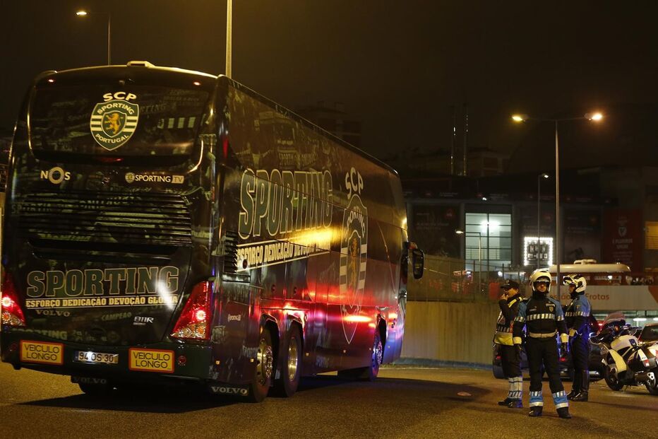As imagens que marcam o dérbi antes do apito inicial