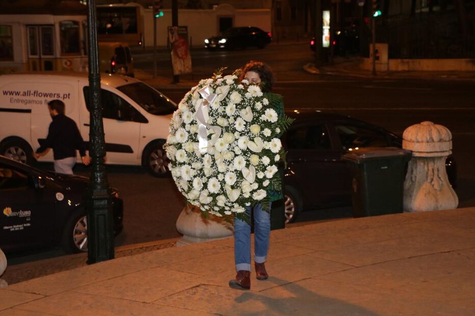 Amigos e colegas de Guida Maria foram à Basílica da Estrela prestar homenagem à atriz