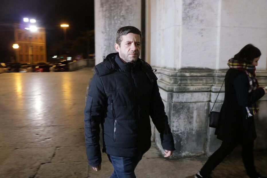 Pedro Granger no velório de Guida Maria