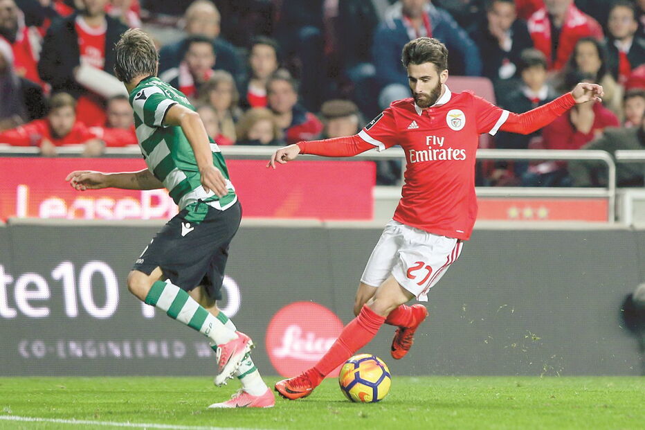 Rafa no ataque pela equipa do Benfica