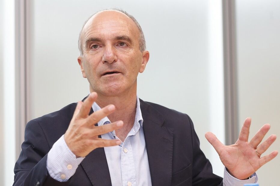 Carlos Janela  continua a negar a autoria do mail e vai fazer uma queixa por falsificação 