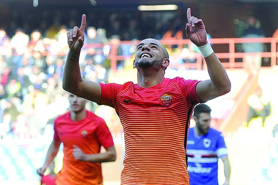 Bruno Peres é defesa-lateral direito e tem 27 anos 