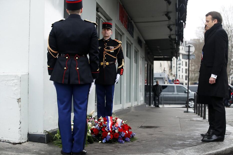 Presidente francês esteve presente nas homenagens às vítimas do atentado no Charlie Hebdo