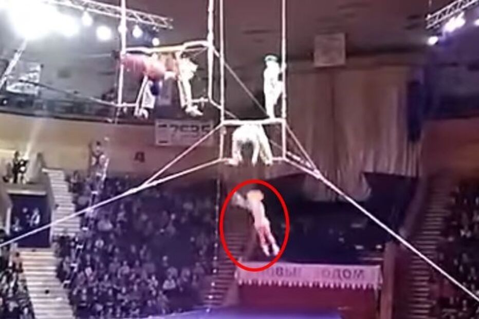 Trapezista caiu desamparada