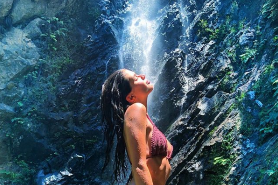 Sara Sampaio arrasa nas férias