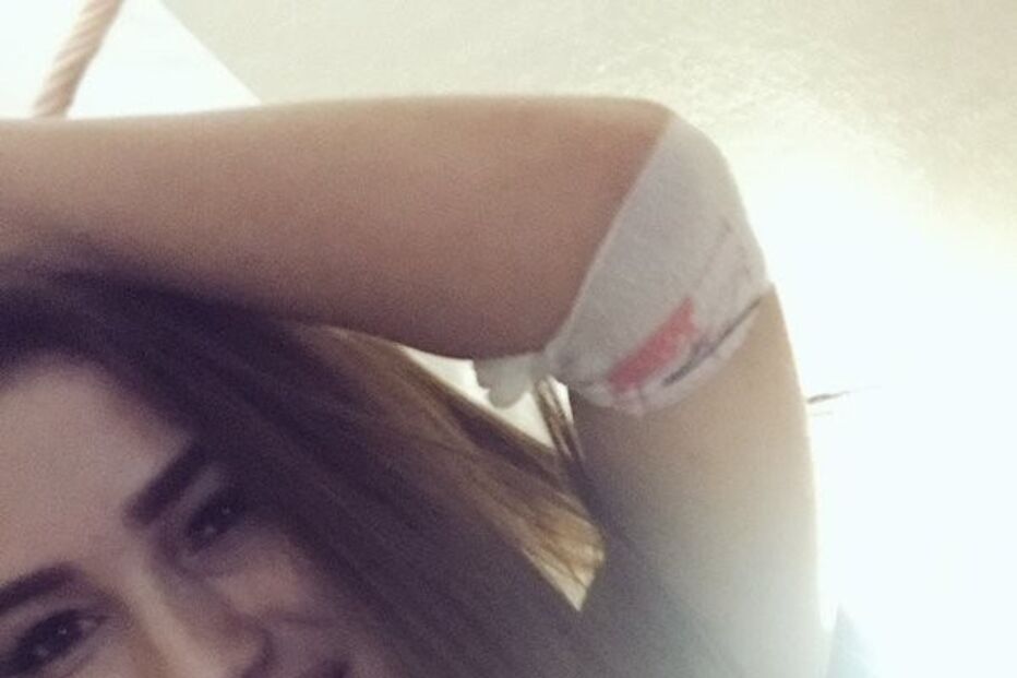 Olivia Nova, de 20 anos, foi encontrada morta em casa